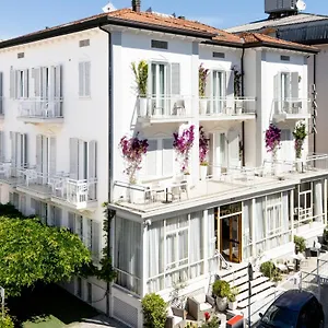 Italia 3*, Rimini Italia
