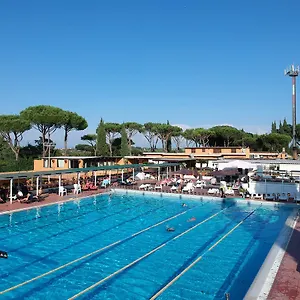 https://real-village-roma.it-romehotels.com